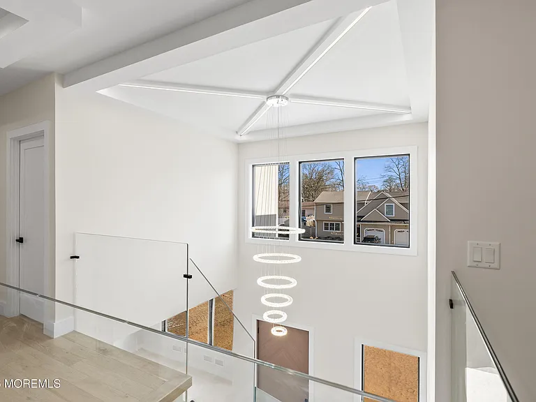 150 Ampere Ave — Photo 23