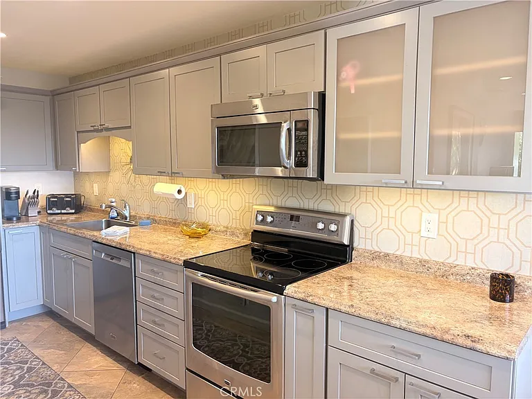 510 N Villa Ct — Photo 14