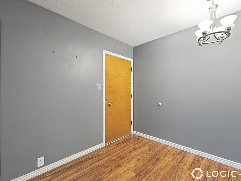 1305 Henderson Dr — Photo 3