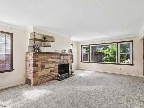 4th image of 10270 Greenheath Dr