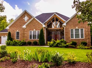 2358 Grand Oaks Blvd, Burlington, NC 27215