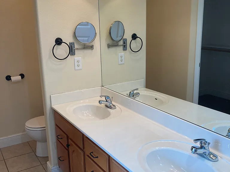 3191 W Melbourne St — Photo 10