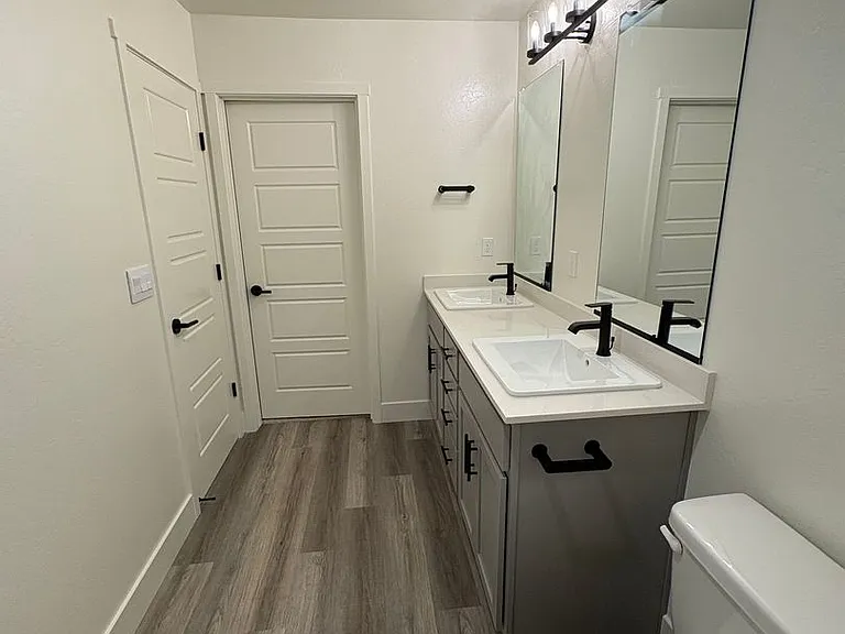 4005 W Babcock Ave — Photo 43