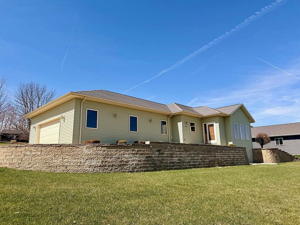 1st image of 285 Creek Dr