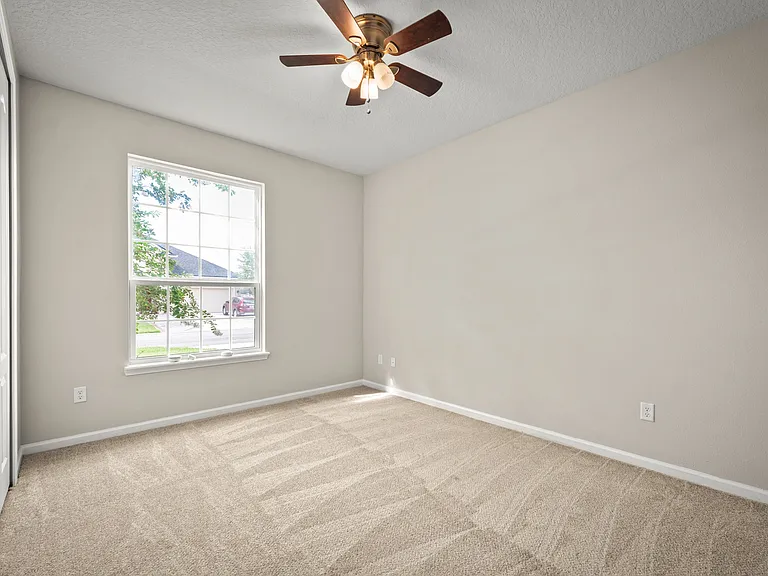 119 Grant Logan Dr — Photo 32