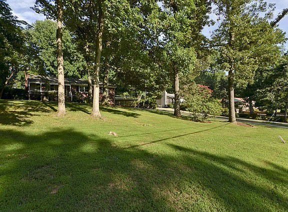 3rd image of 2311 Stryker Ave