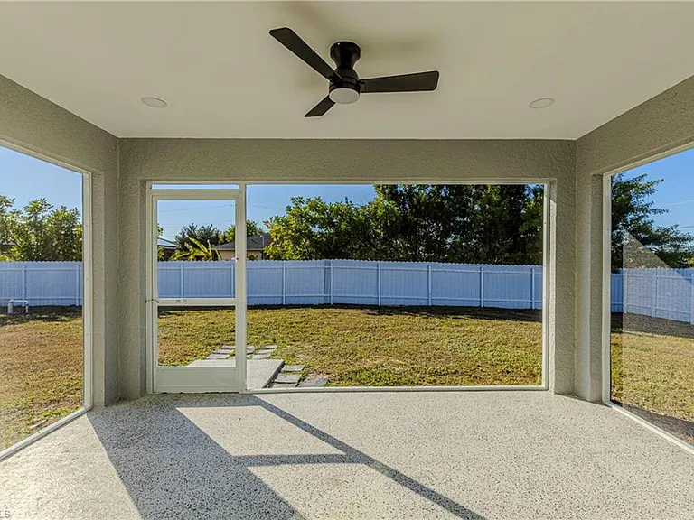 1230 NW 13th Ave — Photo 24