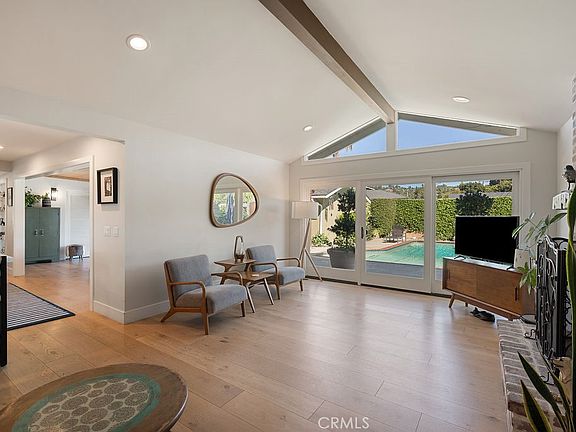 4th image of 2011 Redberry Rd