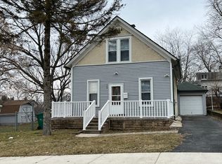 120 E 6th St, Lockport, IL 60441
