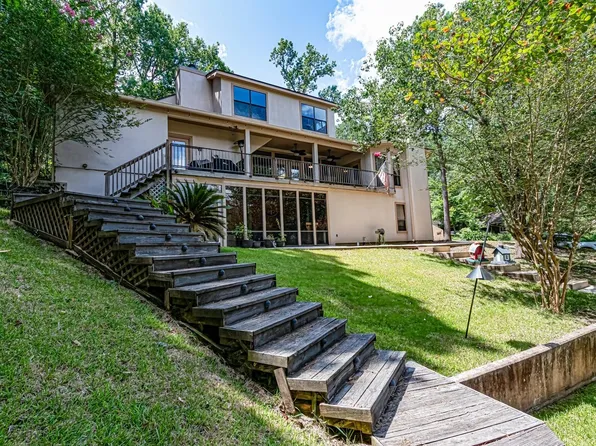 120 Harbor Run Dr, Coldspring, TX 77331