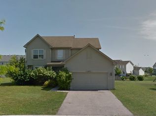 495 W Fairborn Ln, Round Lake, IL 60073