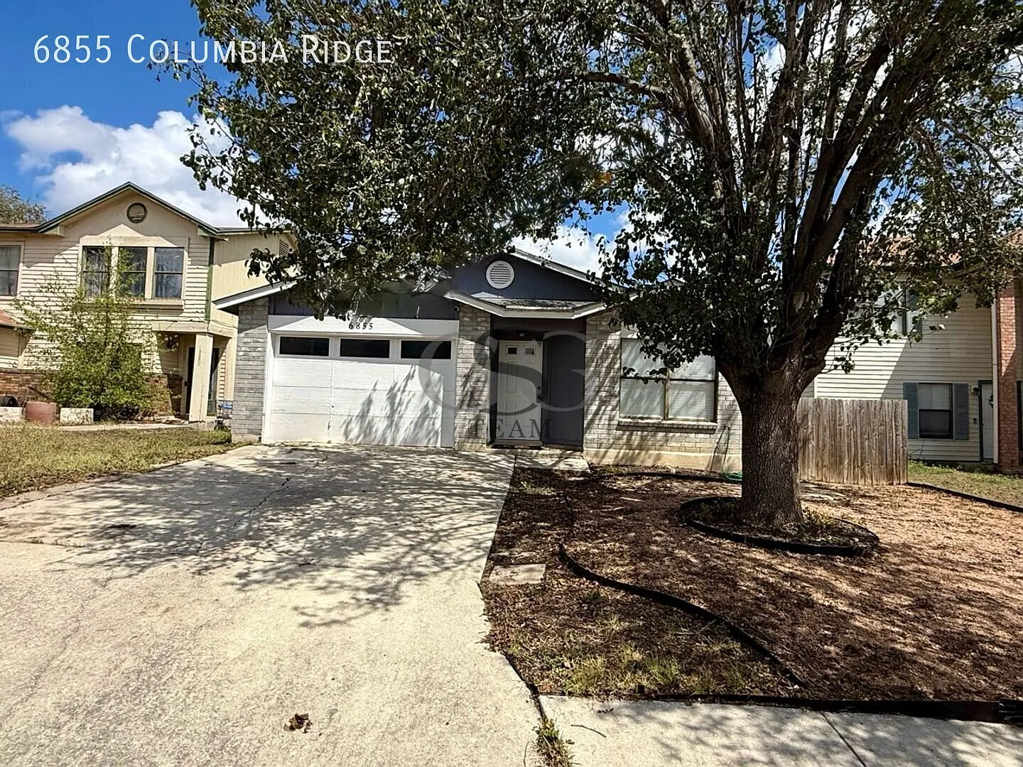 Beautiful 3/2 single story home w/tile flooring throughout! — Photo 1