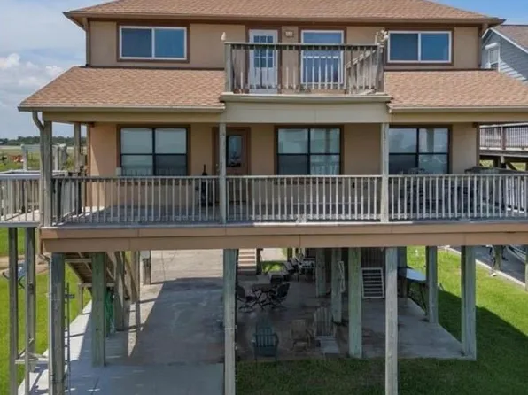 5212 Bayside Dr, Beach City, TX 77523
