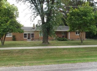 2330 Berberovich Dr, Saginaw, MI
