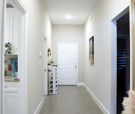 5th image of 1613 W Pear Ave #1