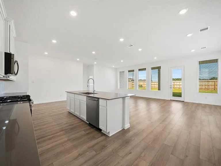 2515 Olivine Stone Dr — Photo 8