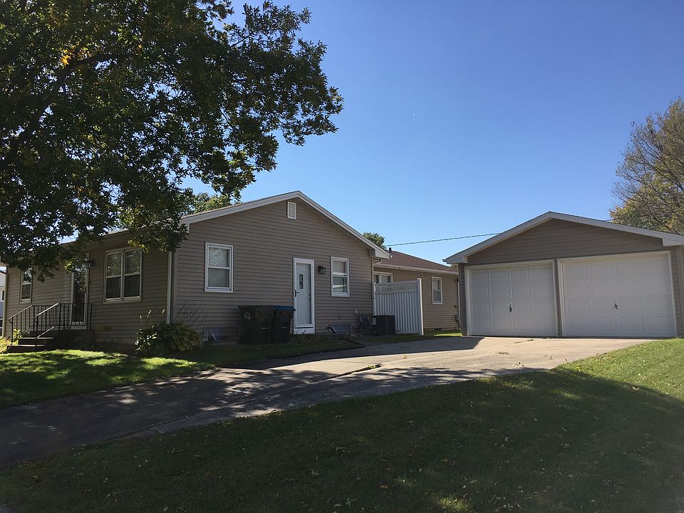 304 with 2+Car Garage