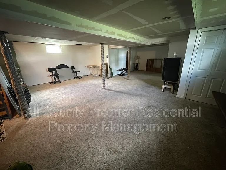 130 Hazel Ave — Photo 10