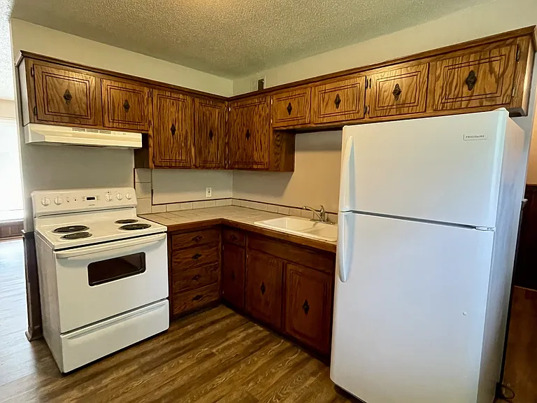 2309 S Norwood Ave #B — Photo 4