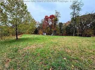 15374 Redmond Ridge Rd, Gallipolis Ferry, WV 25515