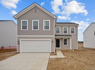 643 Countryside Dr, Chelsea, MI