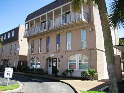 215 Post Office St APT 211, Galveston, TX, 77550
