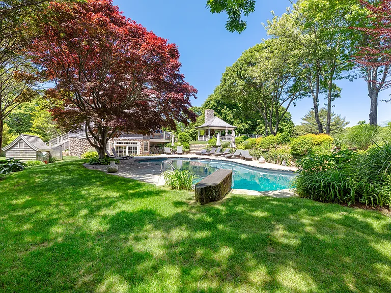 28 Washington Dr — Photo 39