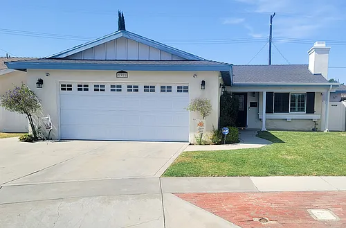1311 W Sandison St Photo 1