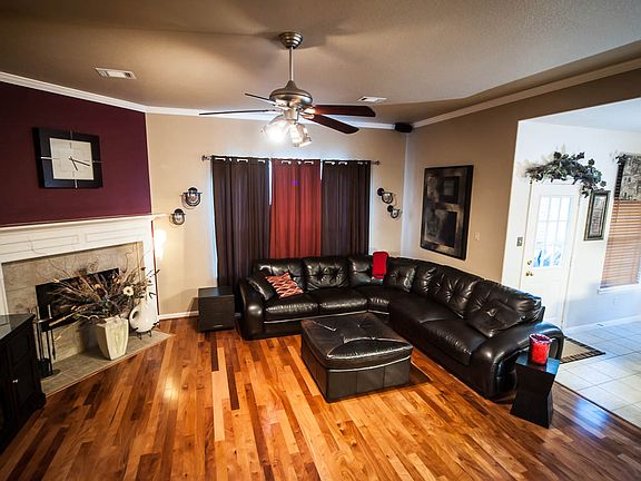 4th image of 21549 Maddux Dr