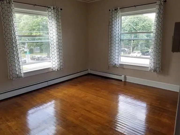 301 S Mills St #3 — Photo 6