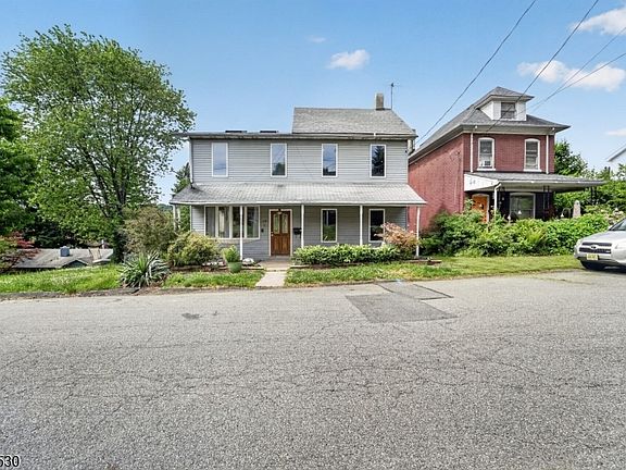 2nd image of 139 N Prospect St