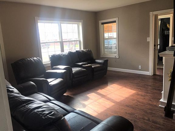 5th image of 403 S Cedar Ave