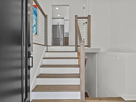5th image of 2505 E 64th St
