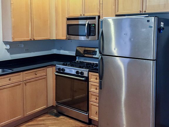 2nd image of 2733 N Wayne Ave #1