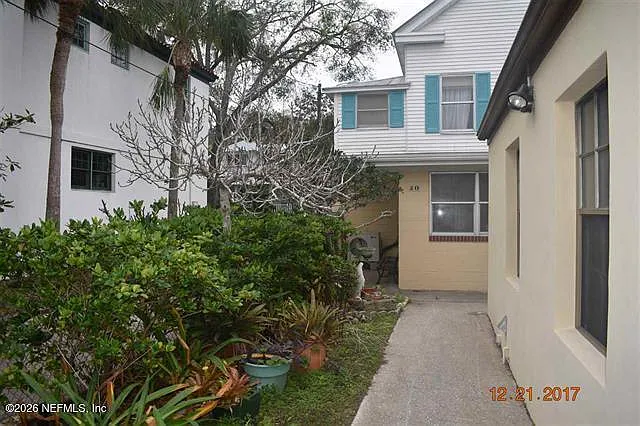 3 bed, 3.0 bath, 2000 sqft, $2,600 — Photo 4