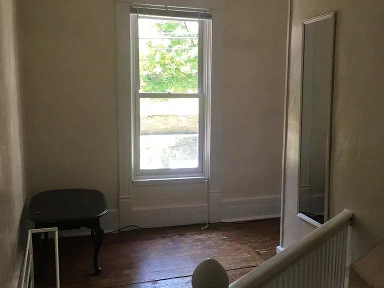 115 Giles Street — Photo 12