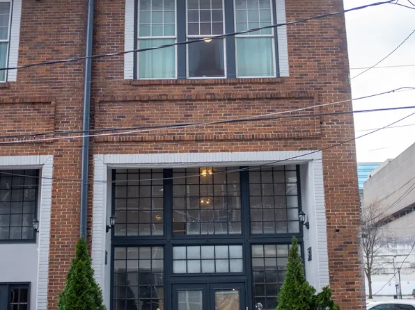 18 W Peachtree Pl NW, Atlanta, GA 30308