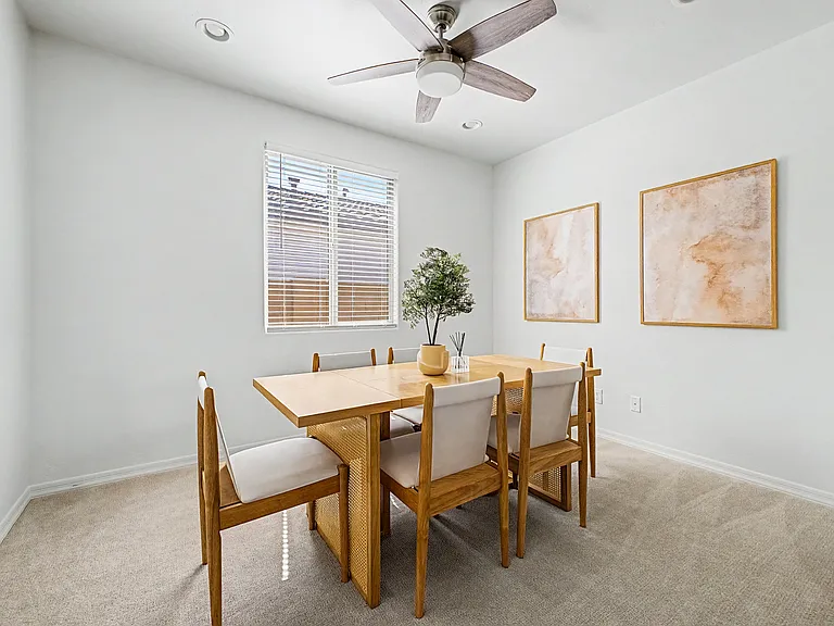 741 E Liberty Ln — Photo 12