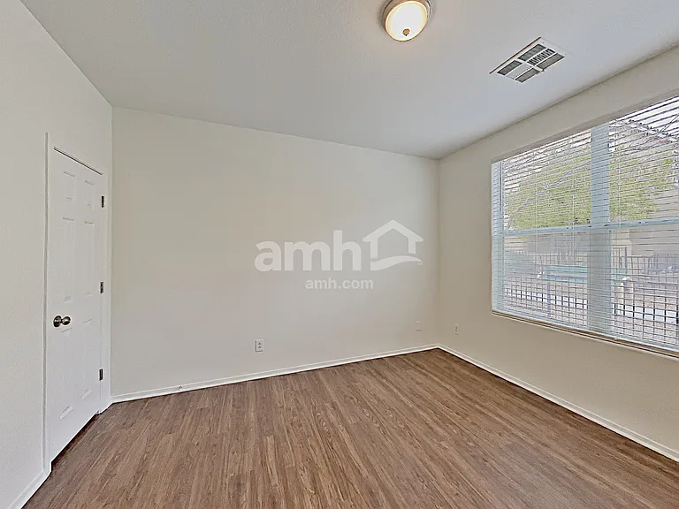 8834 Salvestrin Point Ave — Photo 15