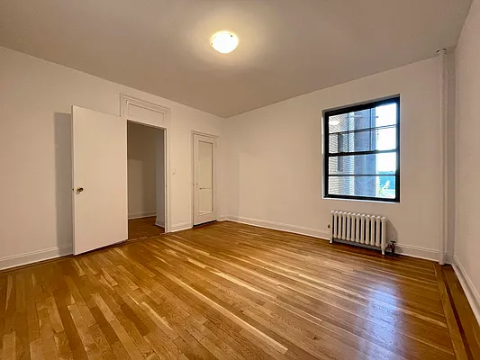 Rented by Bond New York | media 8