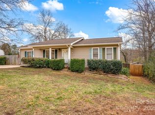 5609 Linville Dr, Hickory, NC 28602