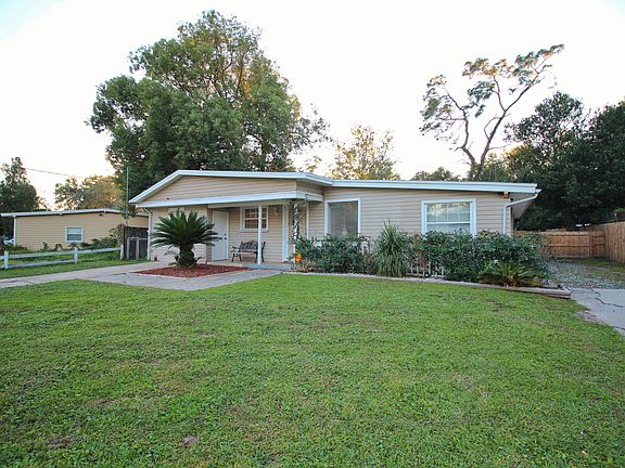 2nd image of 1650 Louvre Dr