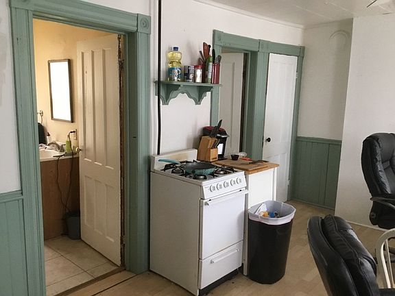 5th image of 1029 Downer Ave Floor 1