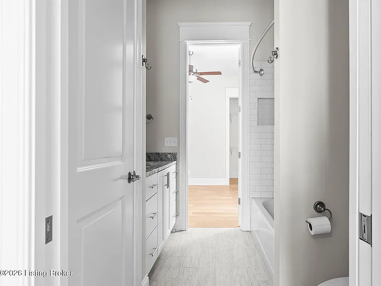 6204 Moonseed St — Photo 36