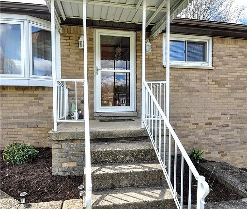 2nd image of 2417 Birch Cir