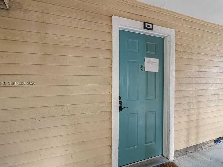 1000 W Horatio St #114 — Photo 32