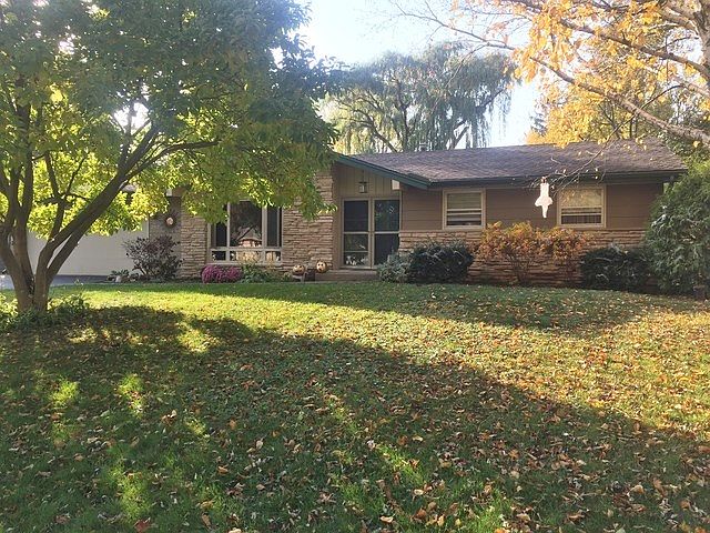 1st image of 2917 Panorama Dr