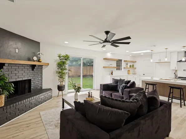 3816 Springbranch Dr, Benbrook, TX 76116