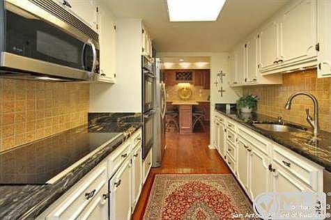 5th image of 5423 N New Braunfels Ave