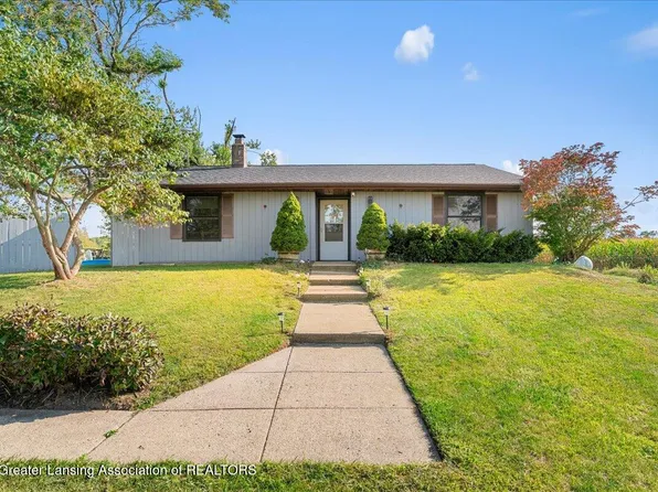 1422 E Bellevue Hwy, Charlotte, MI 48813